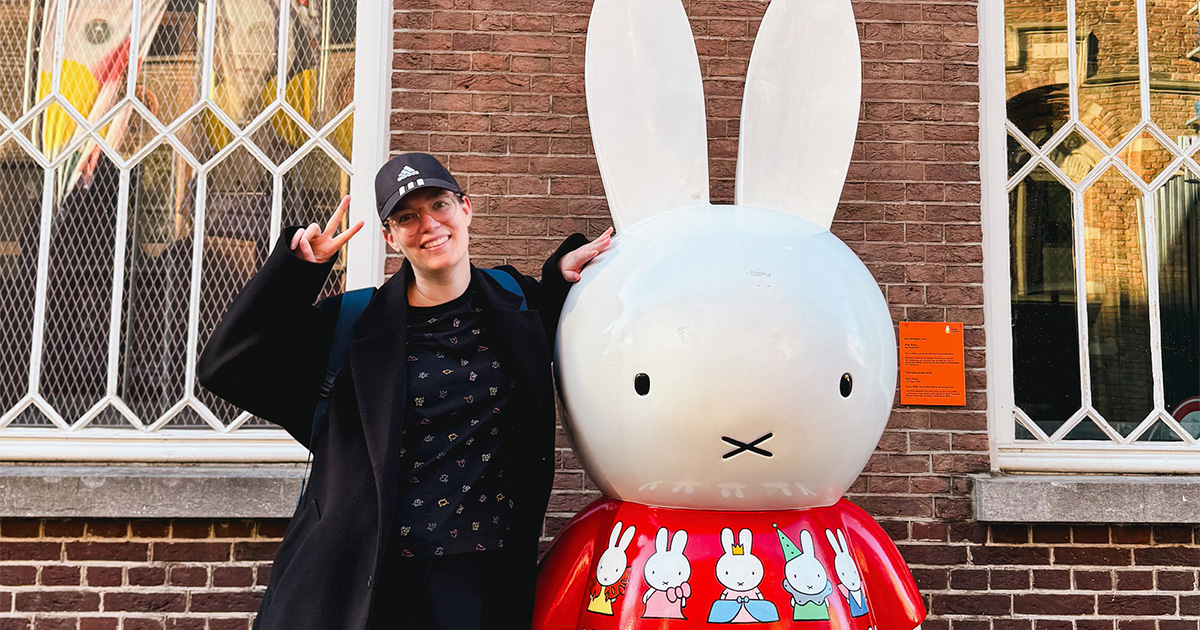 Bianca Toeps next to Miffy aka Nijntje