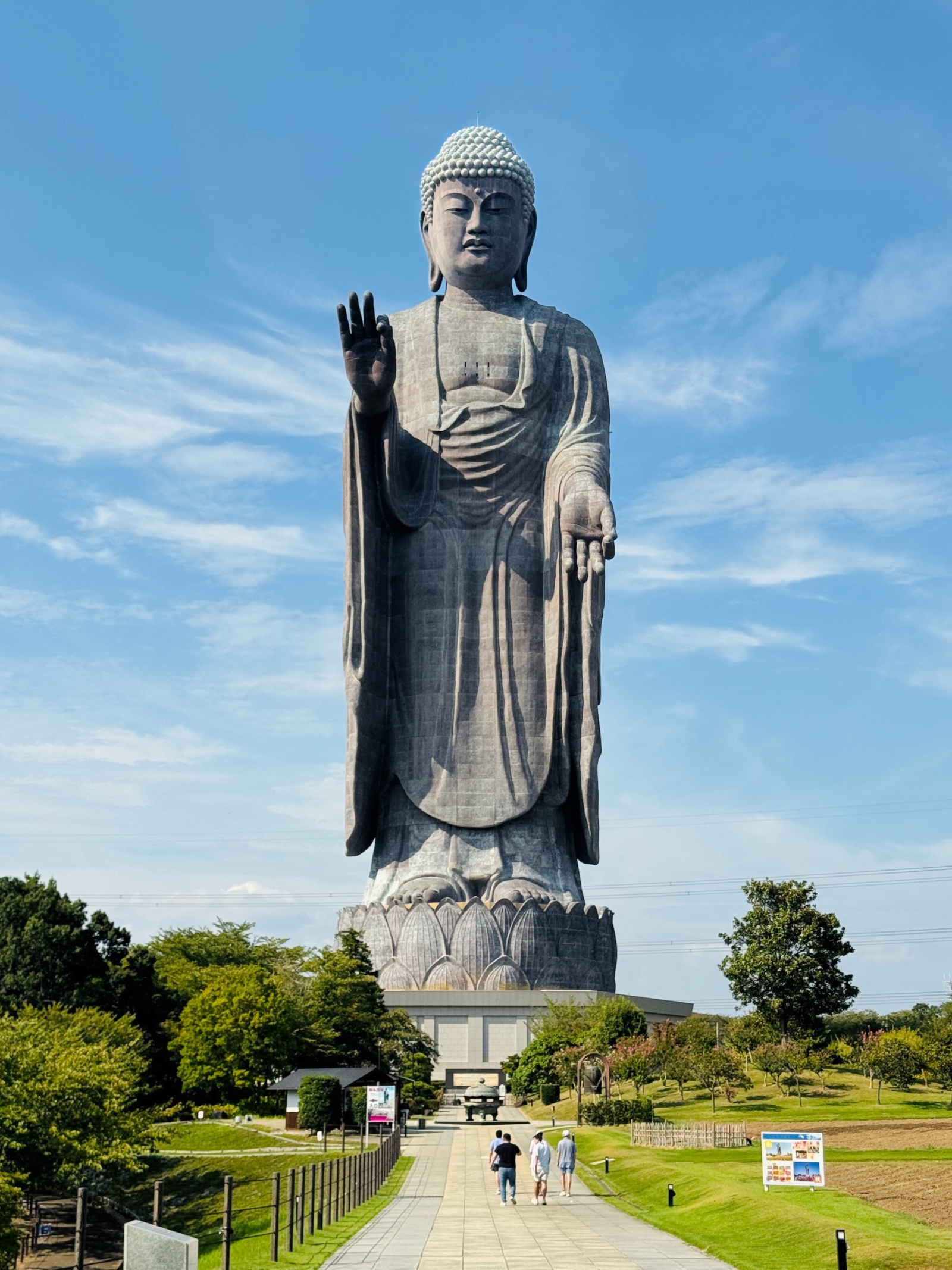 Ushiku Daibutsu